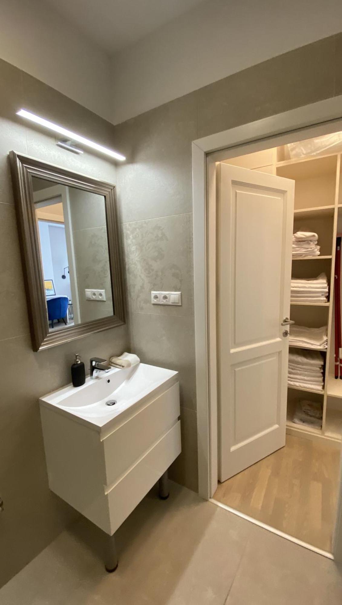 Modern Apartment Near The River Βουδαπέστη Εξωτερικό φωτογραφία
